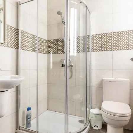 F8 1, Private Double With Private Bathroom In Shared Flat * Msida