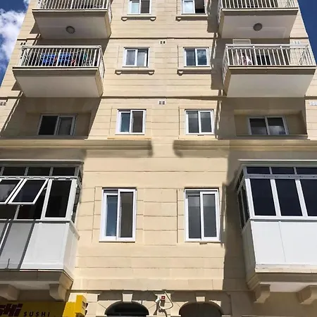F8 1, Private Double With Private Bathroom In Shared Flat *