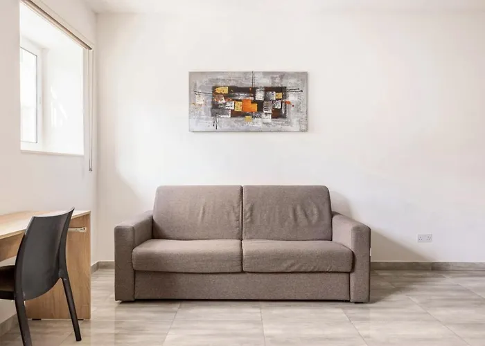 F8 1, Private Double With Private Bathroom In Shared Flat Msida
