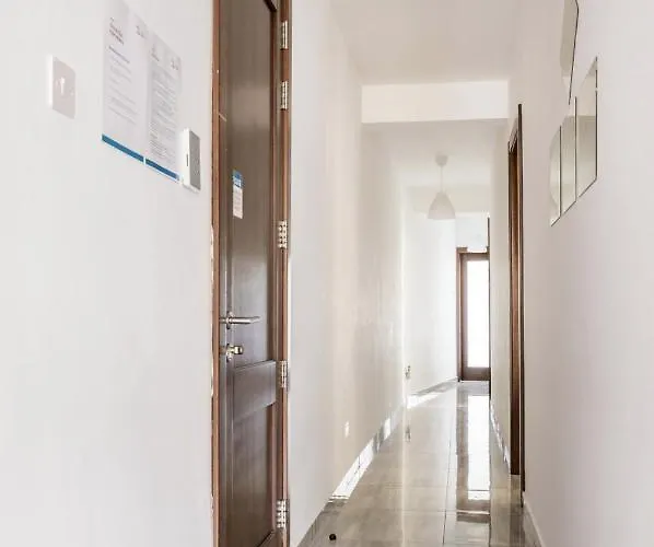 F8 1, Private Double With Private Bathroom In Shared Flat * Msida